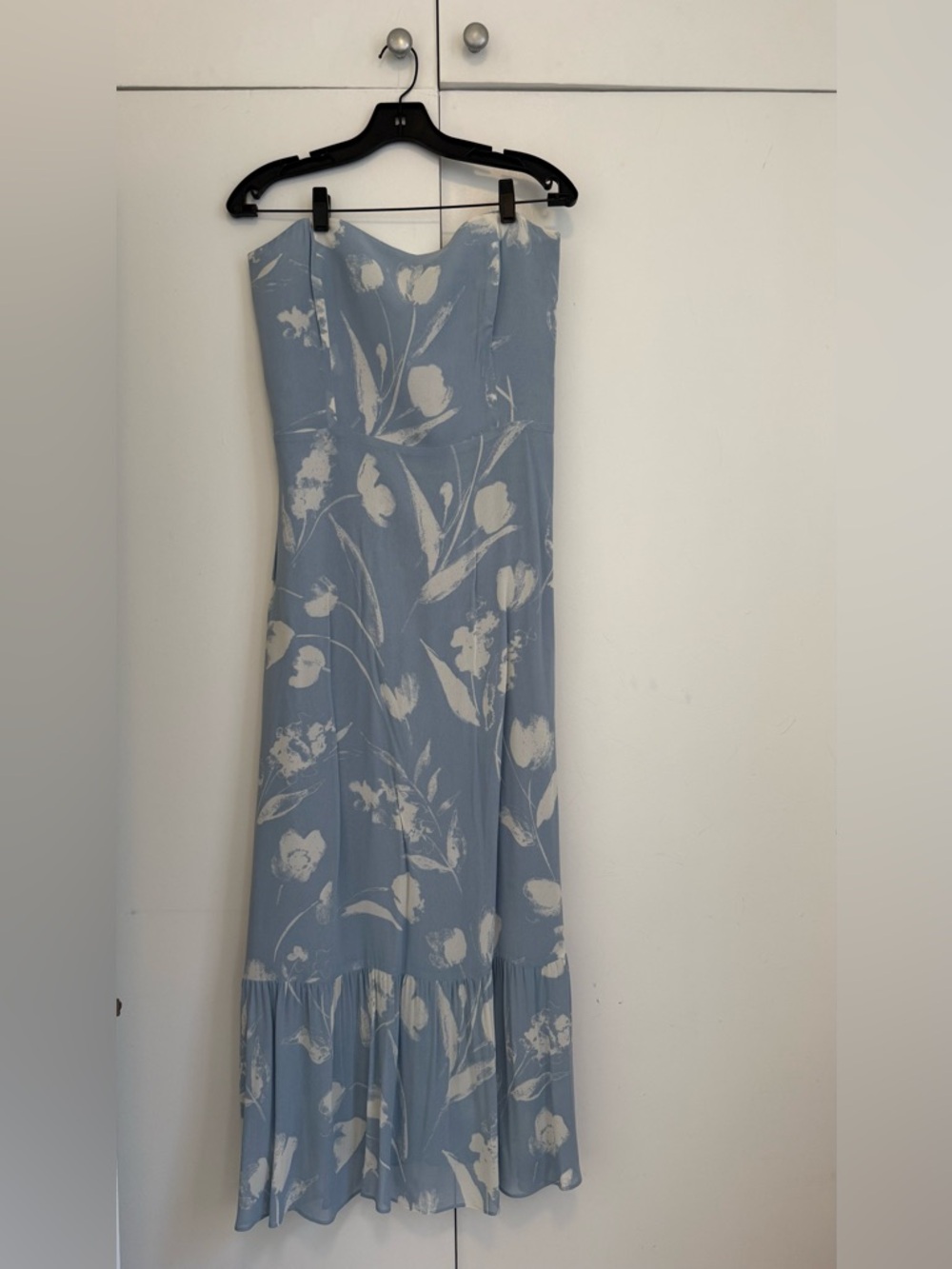 Reformation Arta Strapless Blue Floral Long Dress in Clarity size 12 - Picture 4 of 10